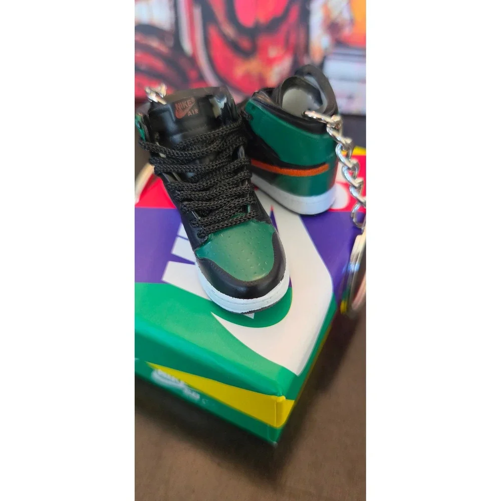 Mini Nike SB sneaker keychain Set